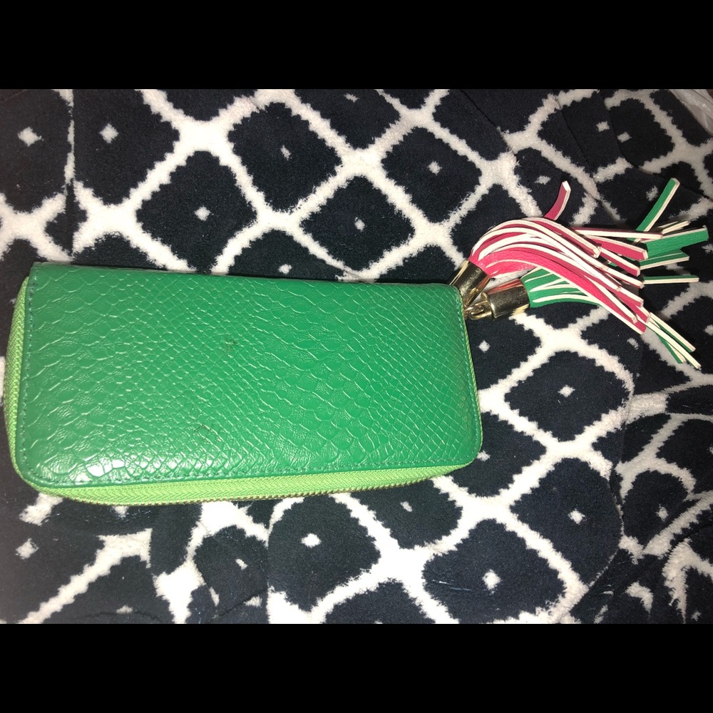 Green wallet